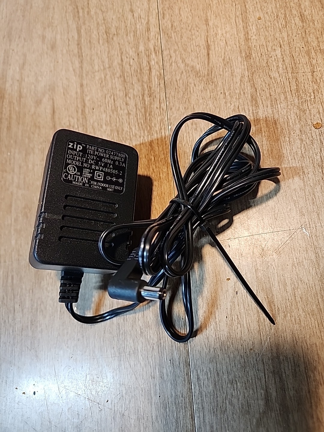 Iomega Zip Drive ITE AC Adapter Power Supply Cord 02477800 5V 1A 13W RWP480505-2