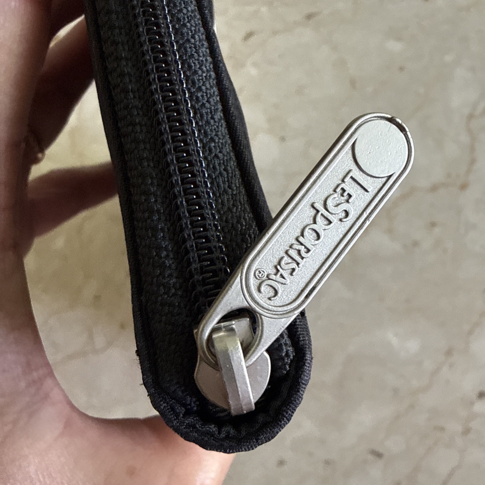 EUC LeSportsac ZIP AROUND ORGANIZER WALLET Black