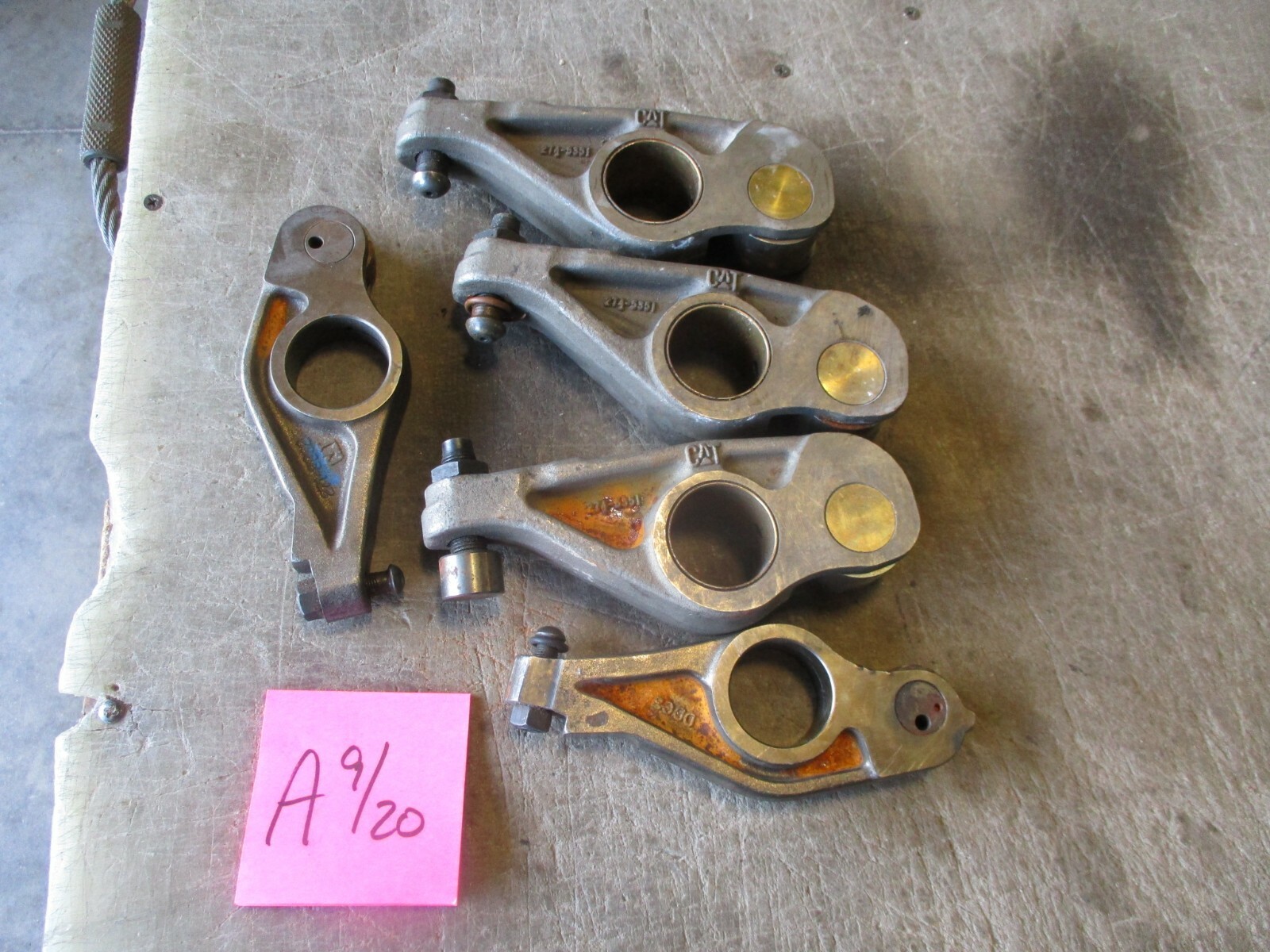 Lot of 5 Caterpillar Rocker Arms, 2x 271-3962 & 3x 274-5351, Used