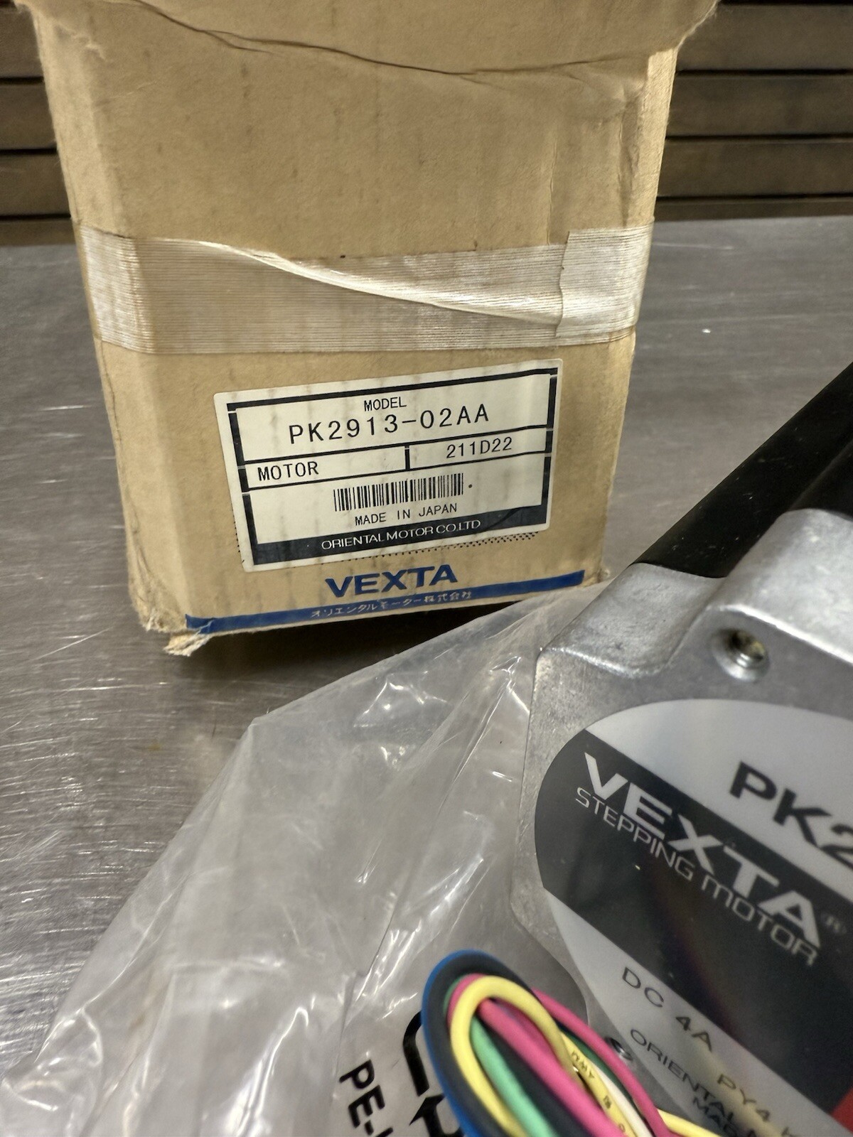 VEXTA PK2913-02AA Stepper Motor 2PH, 1.8° step, DC 4A - New