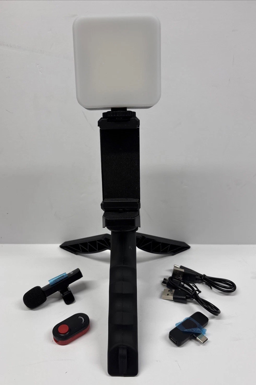 Onn-Smartphone Vlogging Kit-With Tripod Hand Grip, Led Light And Wireless Remote