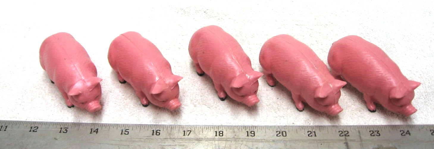 LOT OF 5 1/16 SCALE PLASTIC FARROWING SOW PIGS FARM TOY