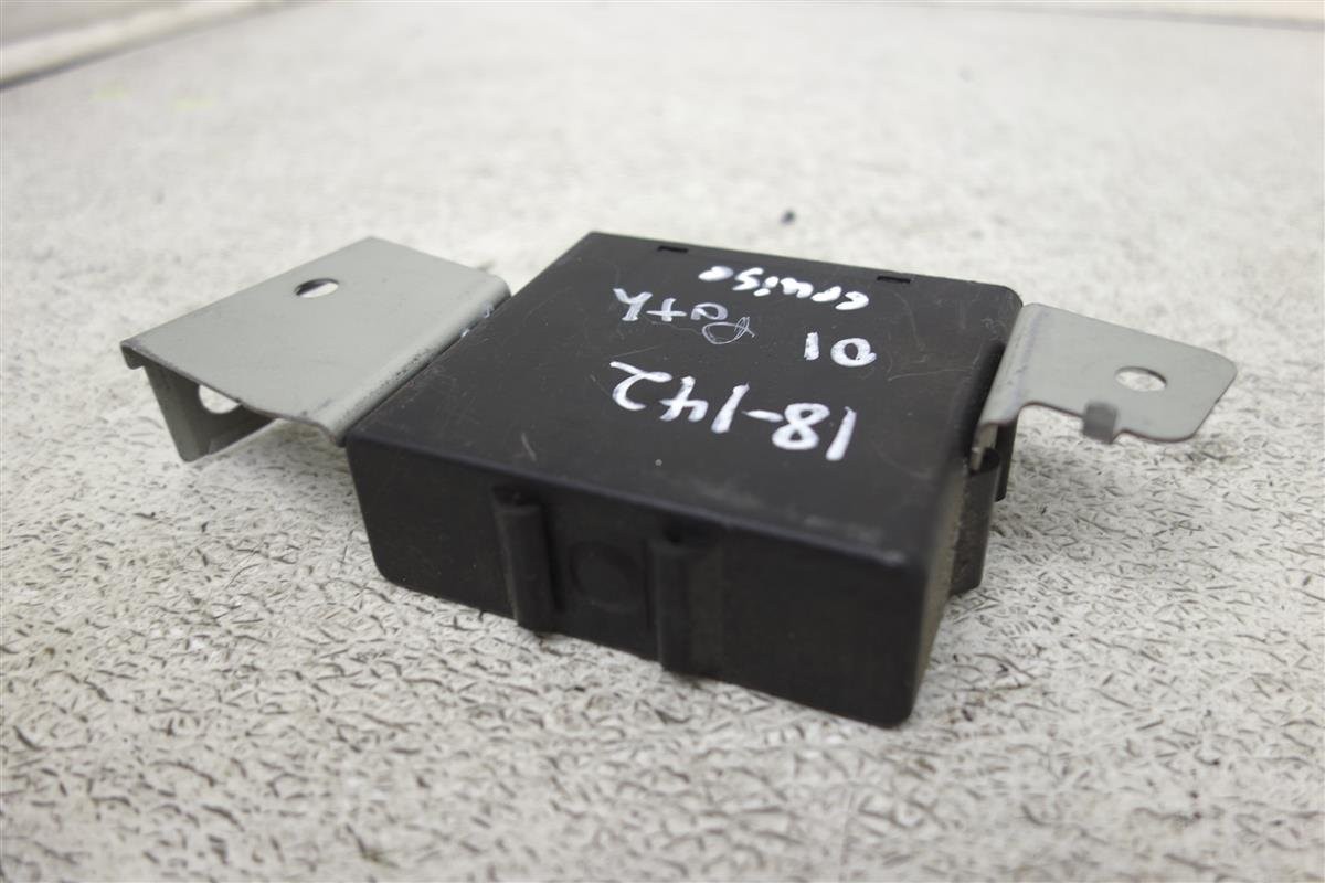 2001-2004 Nissan Pathfinder Cruise Control Module Computer Unit 18930-4W9