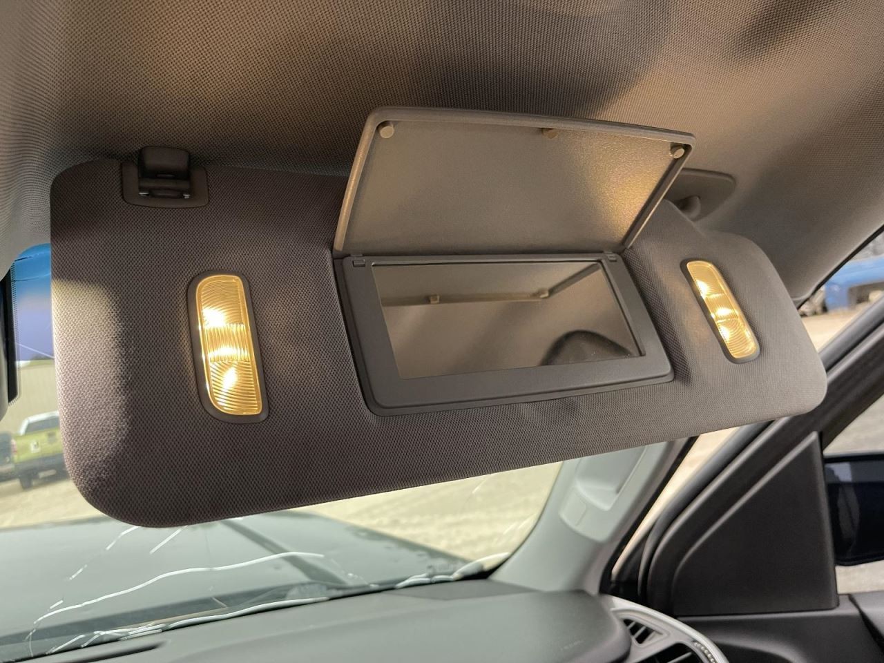 Passenger Right Sun Visor Fits 15-20 SUBURBAN 1500 971201