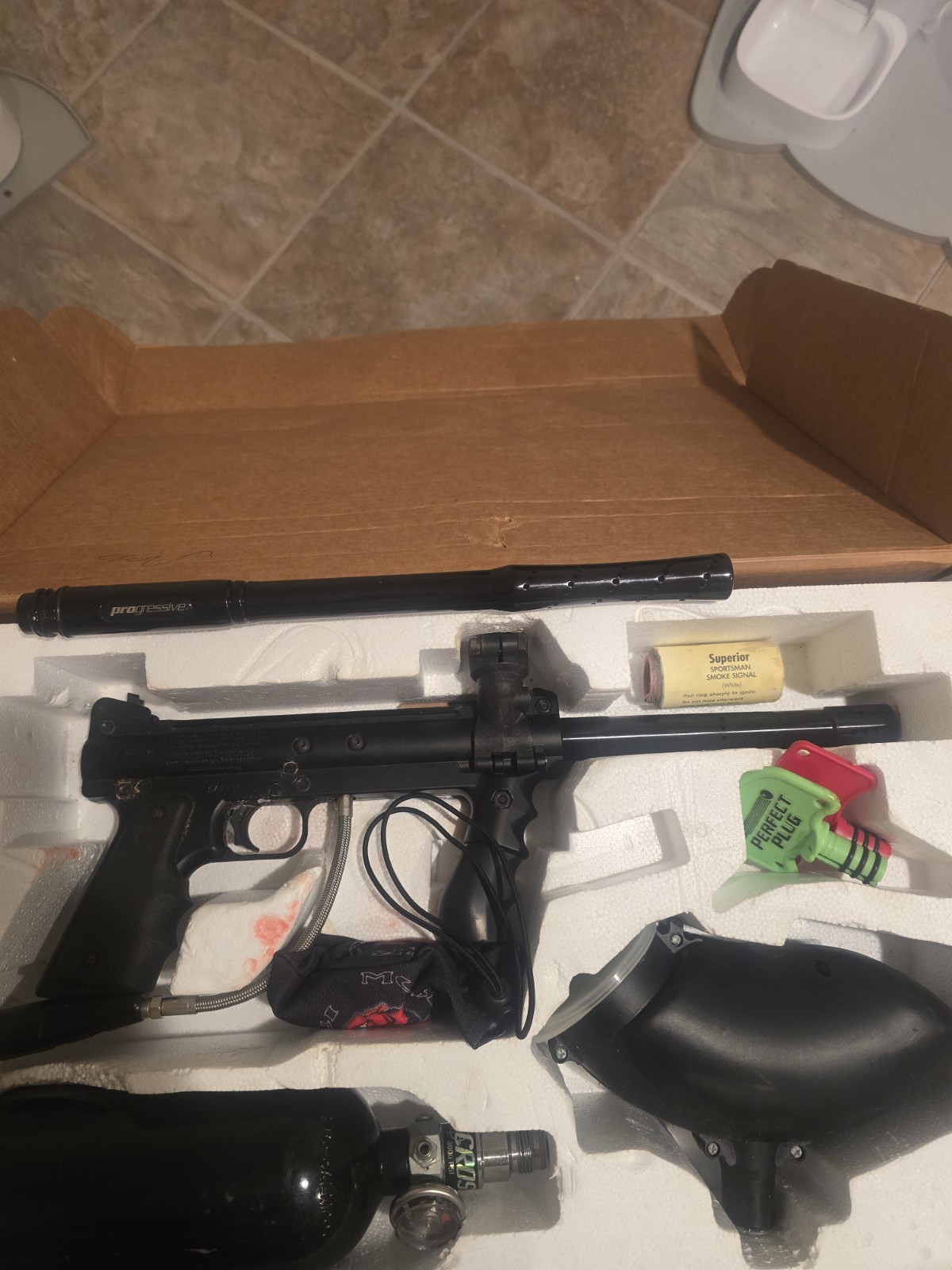 Tippmann 98 Custom Series Paintball Gun Marker w/ Hopper, 1 Tank, Plug