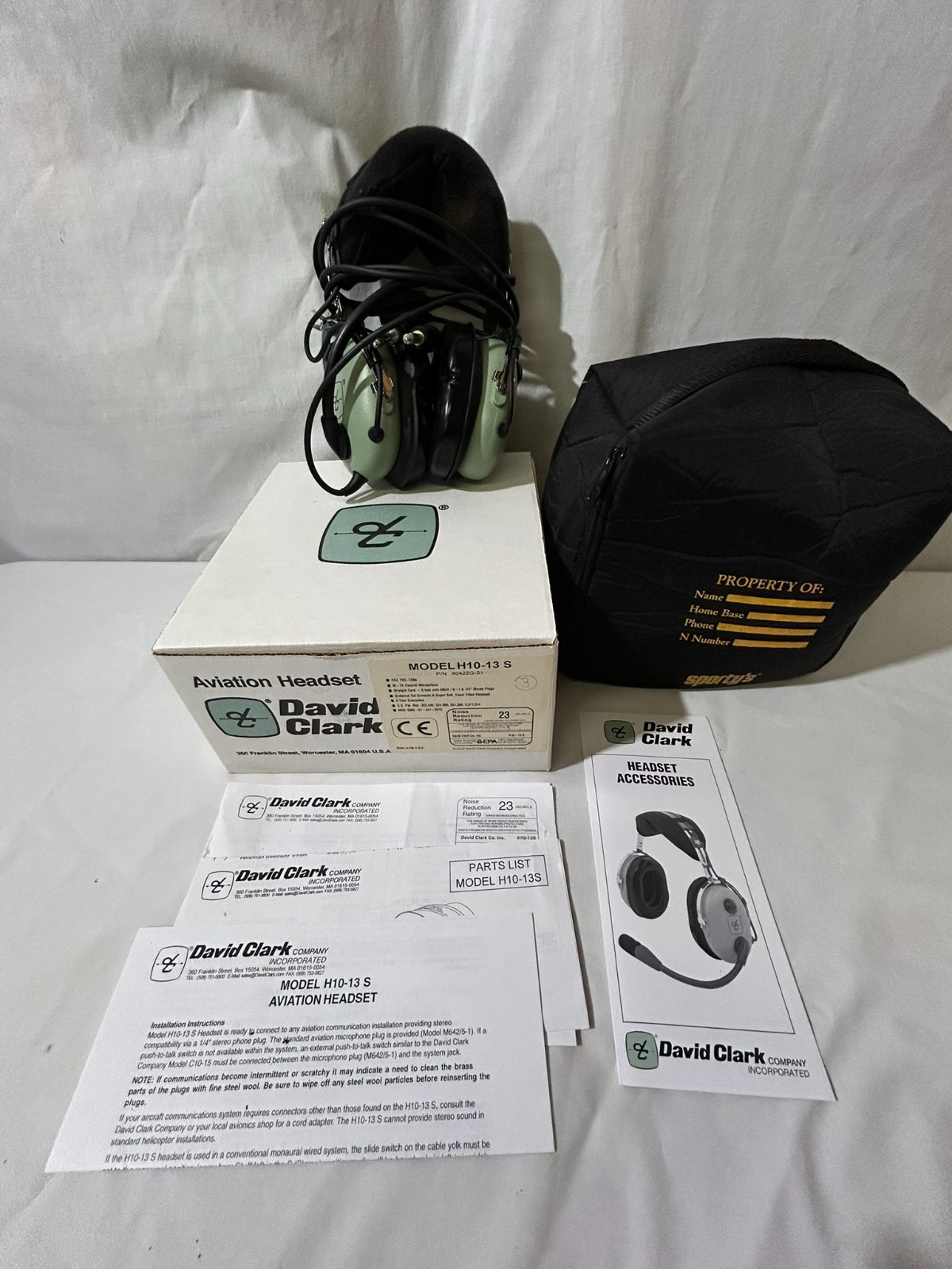 David Clark Aviation Headset Model H10-13S w/carrying bag