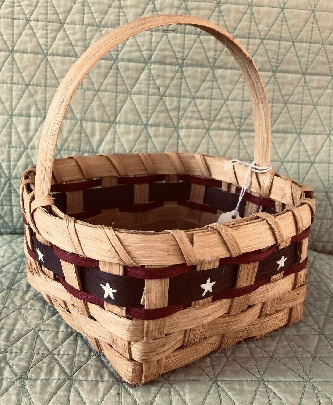 SQUARE BASKET WITH HANDLE 5.5"W X 3"H (PATRIOTIC THEME)