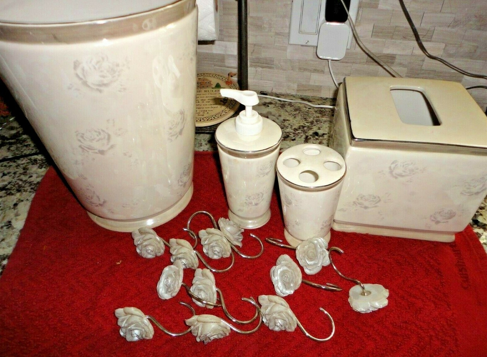 SATIN ROSE PLATINUMFLORAL (16PC) SET TISSUE LOTION TRASH TOOTHBRUSH SHOWER HOOKS