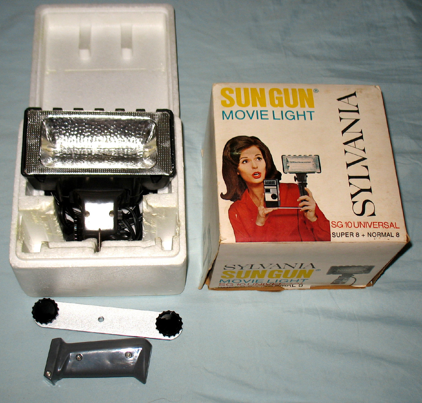 Vintage Sylvania Camera Movie Light Sun Gun In Original Box SG-10 220V 1000W