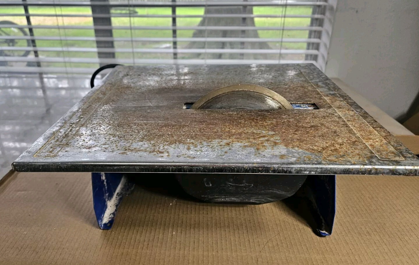 Master Cut 7" Portable Tile Saw Model No. 60089 Working Condition
