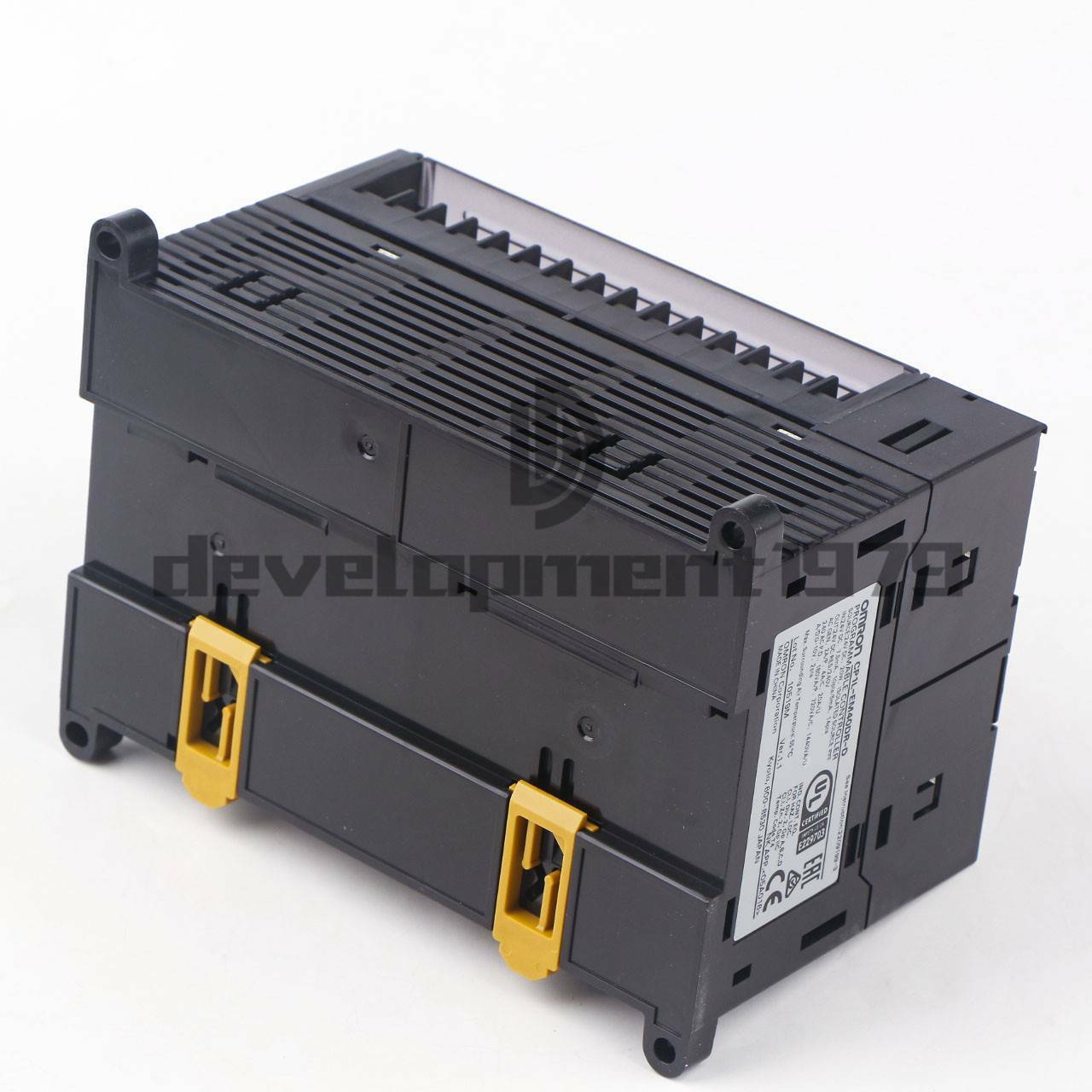 1PC Omron CP1L-EM40DR-D PLC New