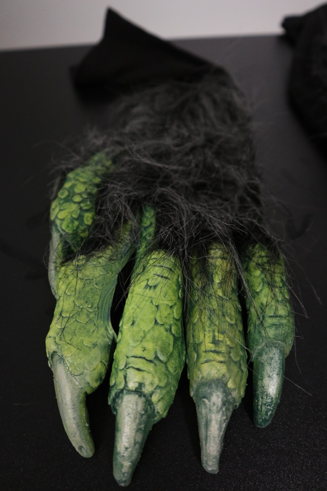 Beastly Monster Hands - Zagone Studios "Green Beast Gloves"