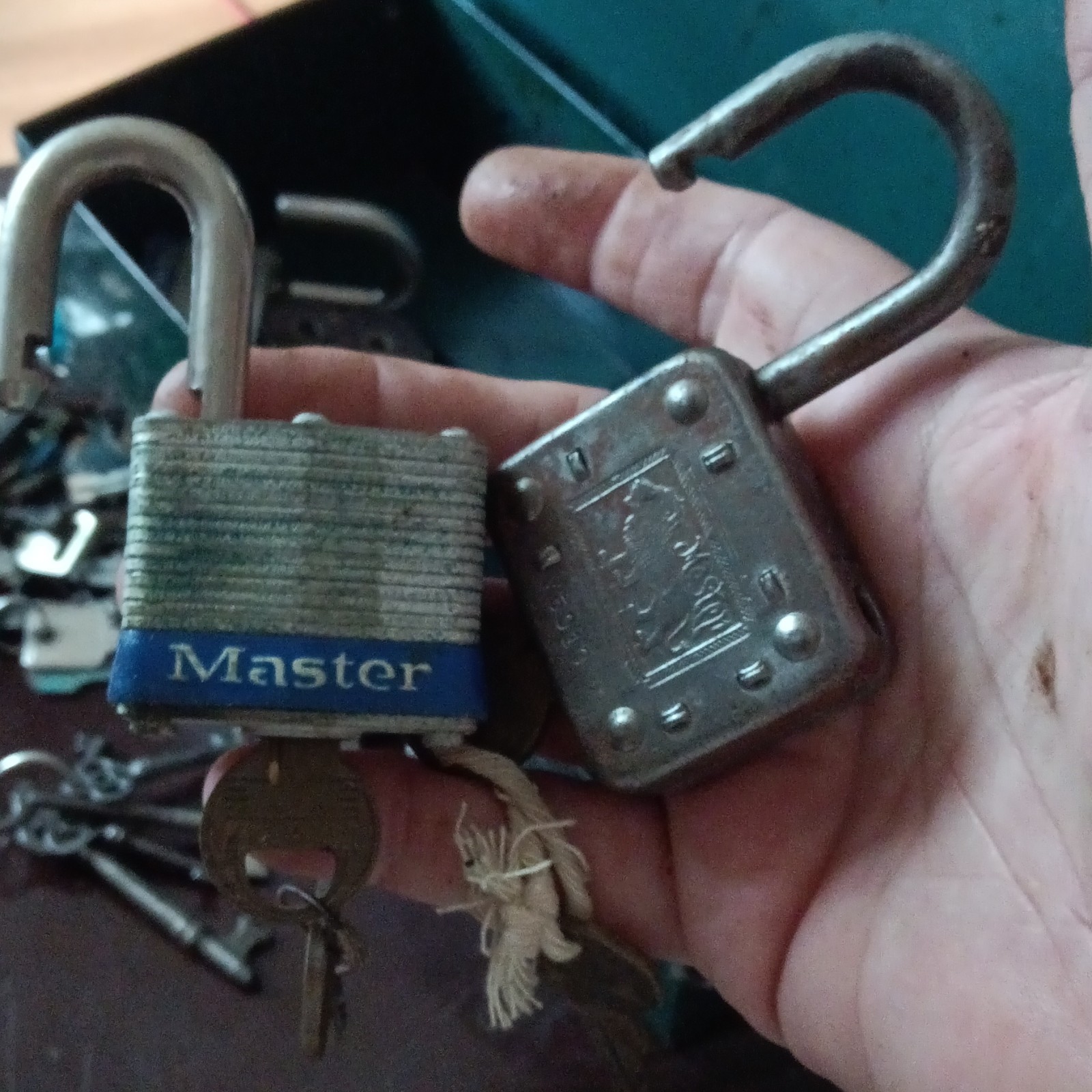 Master No. 1 Keyed Padlock w/ Key, Brass Body, Hardened Steel Shackle 1in