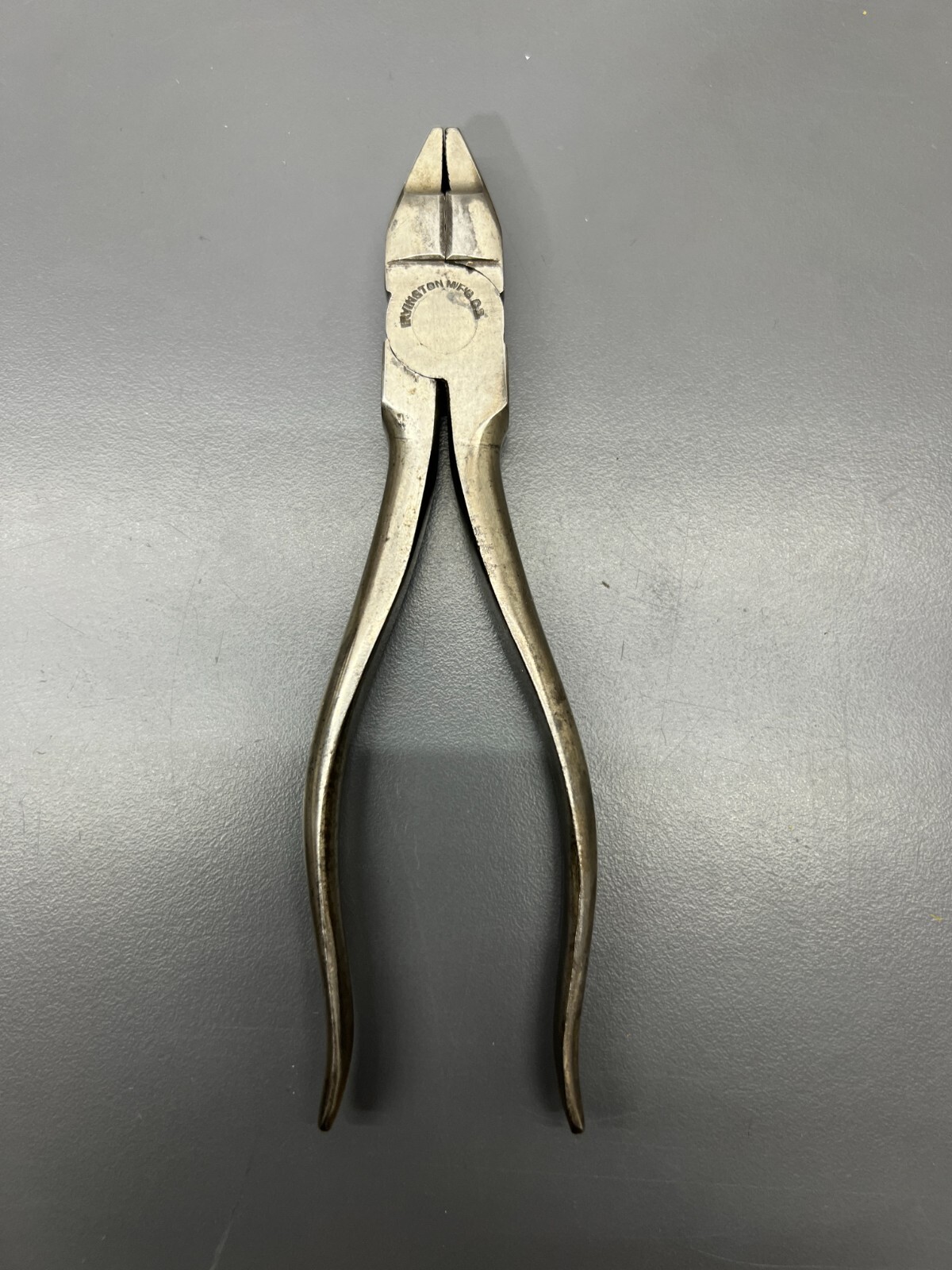 (P) VINTAGE IRVINGTON MFG. CO. 6.5" LINESMAN PLIERS CUTTERS - EXC COND - USA