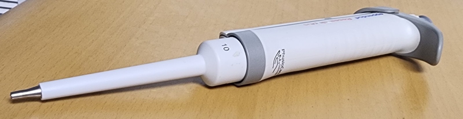 Eppendorf Research plus Pipette, fixed volume single-channel, volume 10μL