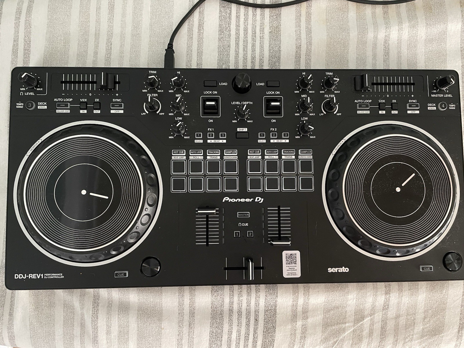 Pioneer DDJ-REV1 Double Deck Controller - Black