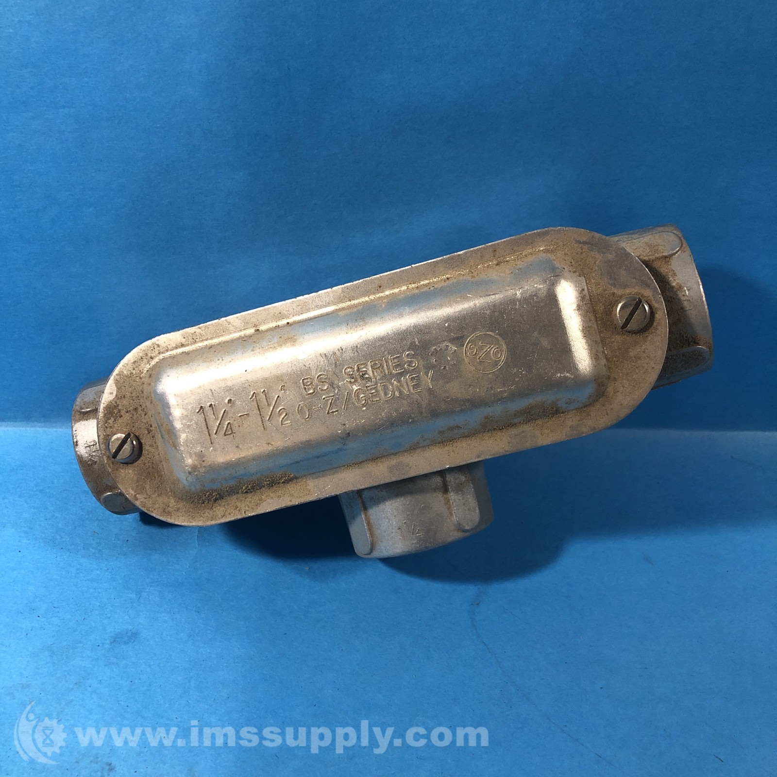 OZ Gedney T-125A 1-1/4" to 1-1/2" Type T Conduit Outlet Body 3702