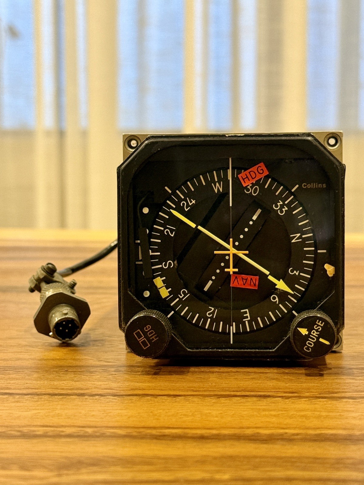 COLLINS 331A-3G COURSE INDICATOR P/N 522-2638-006 WITH INSTRUMENT BEZEL