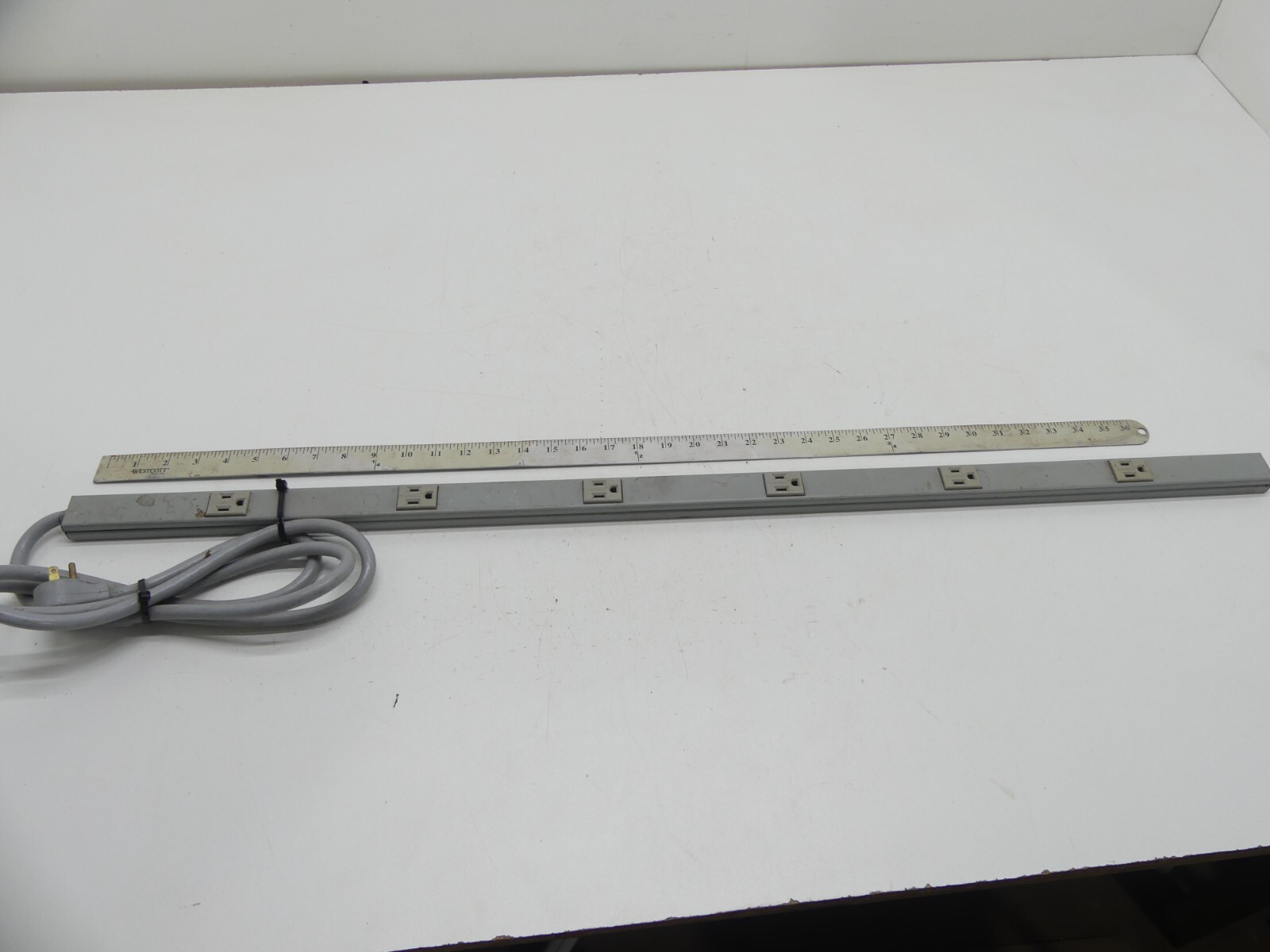 40" Office Power Strip w/ 6 Plugs