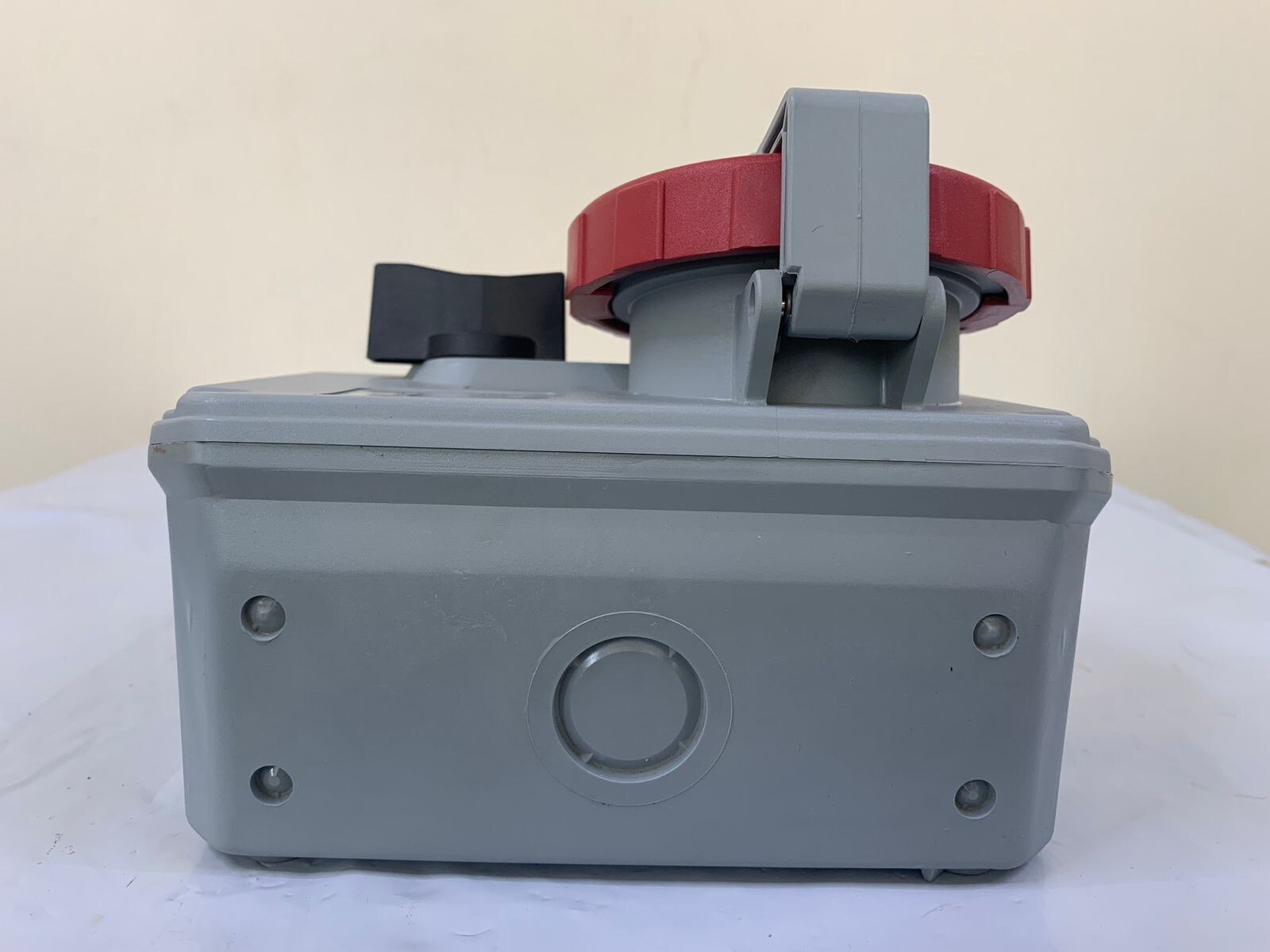 MK Electric / Switch Socket Horizontal Interlocked / K9362 RED / 32A | 380-415V