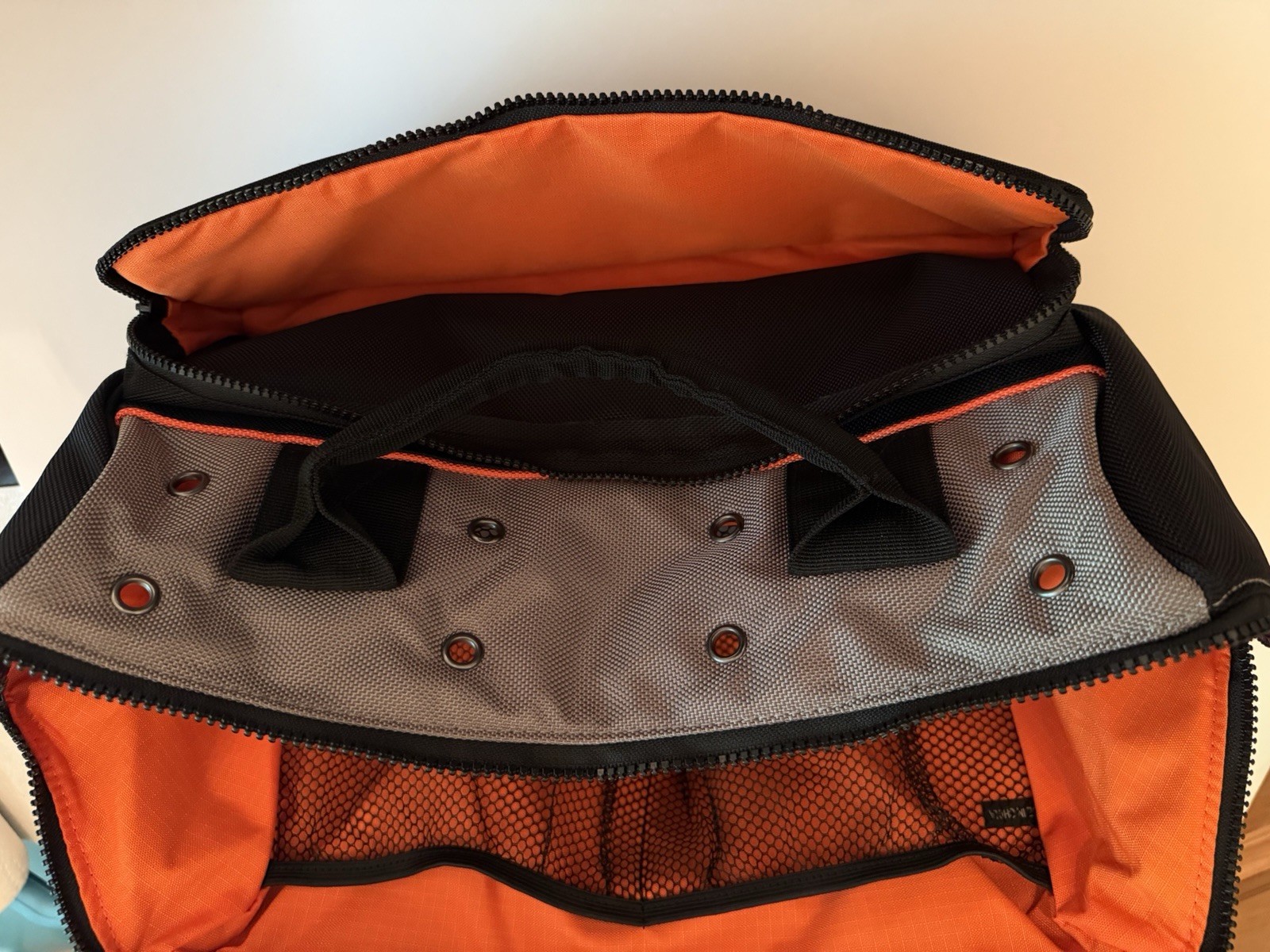 Garmin Field Bag For Alpha System Components