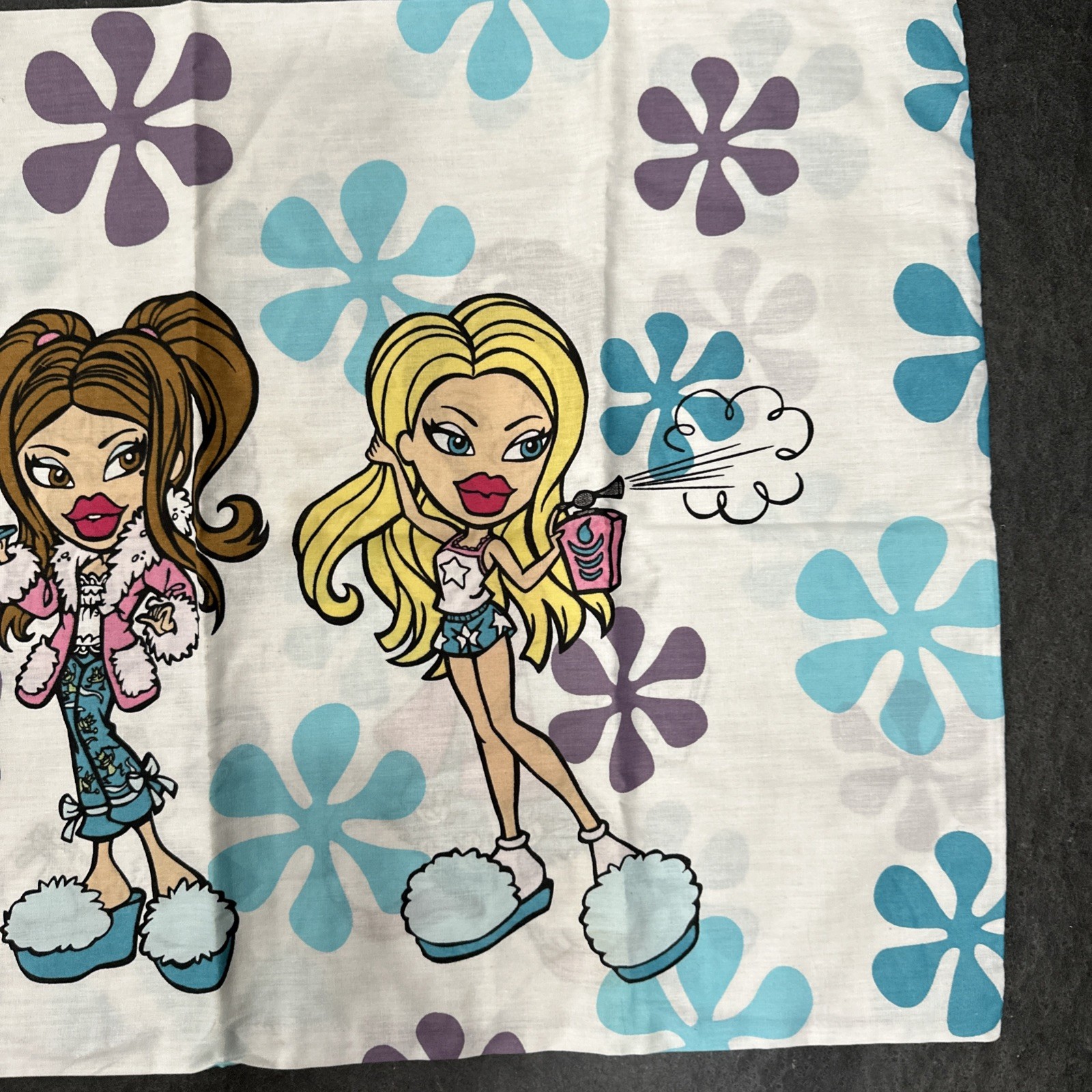 1 Vintage BRATZ Dolls Reversible Pillow Case {Fabric}