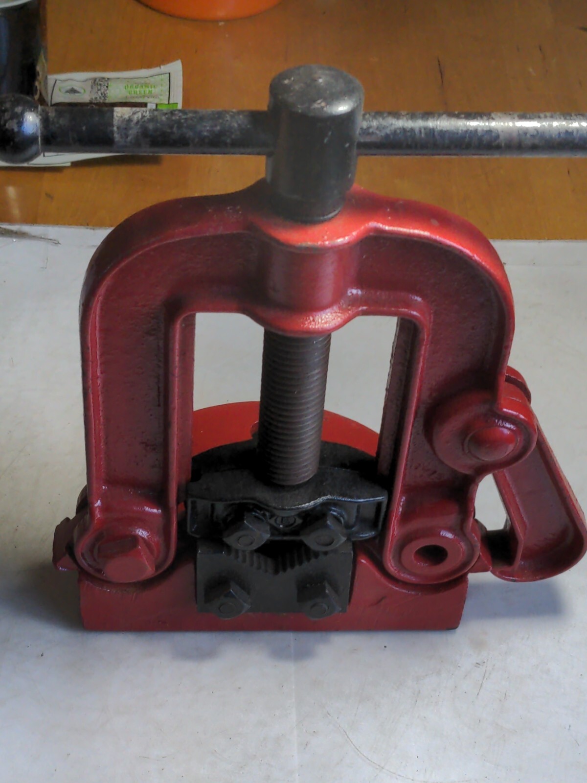 Bench Pipe Vise #1-H