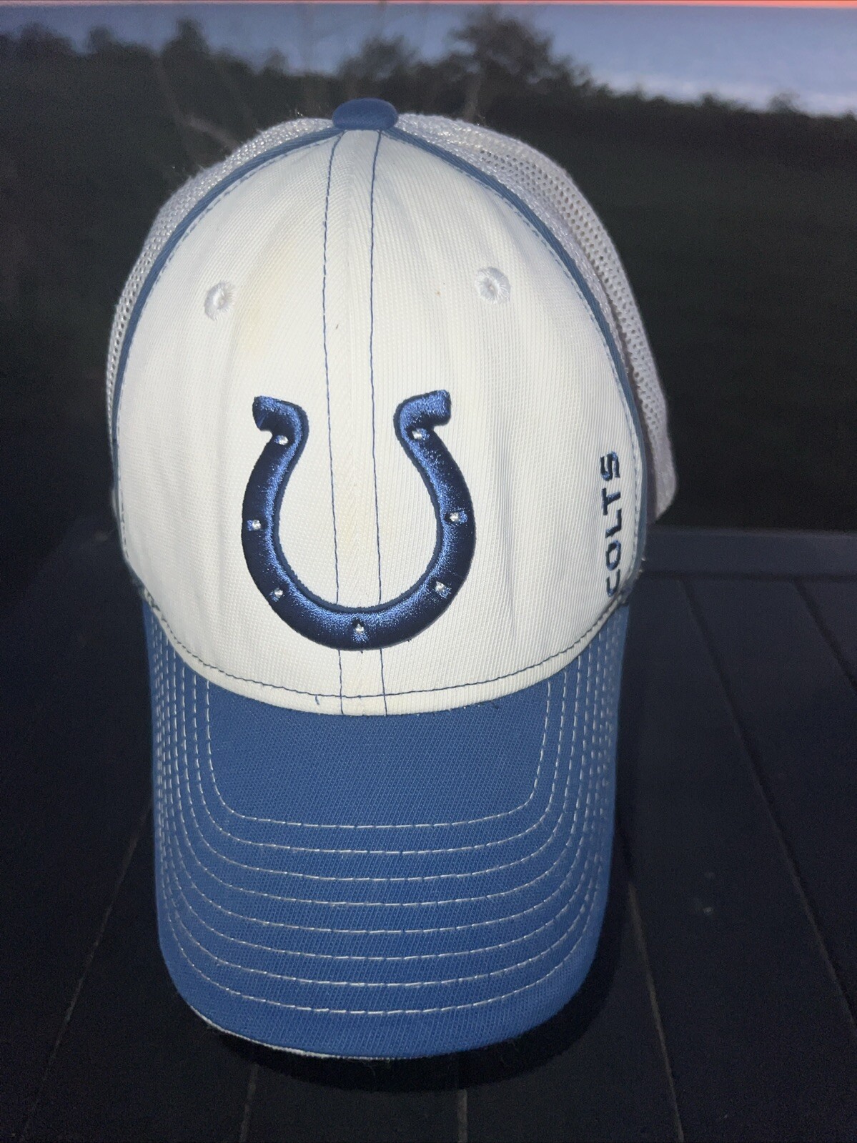 Indianapolis Colts White Hat Cap w Blue Horseshoe, White Mesh Worn Inside