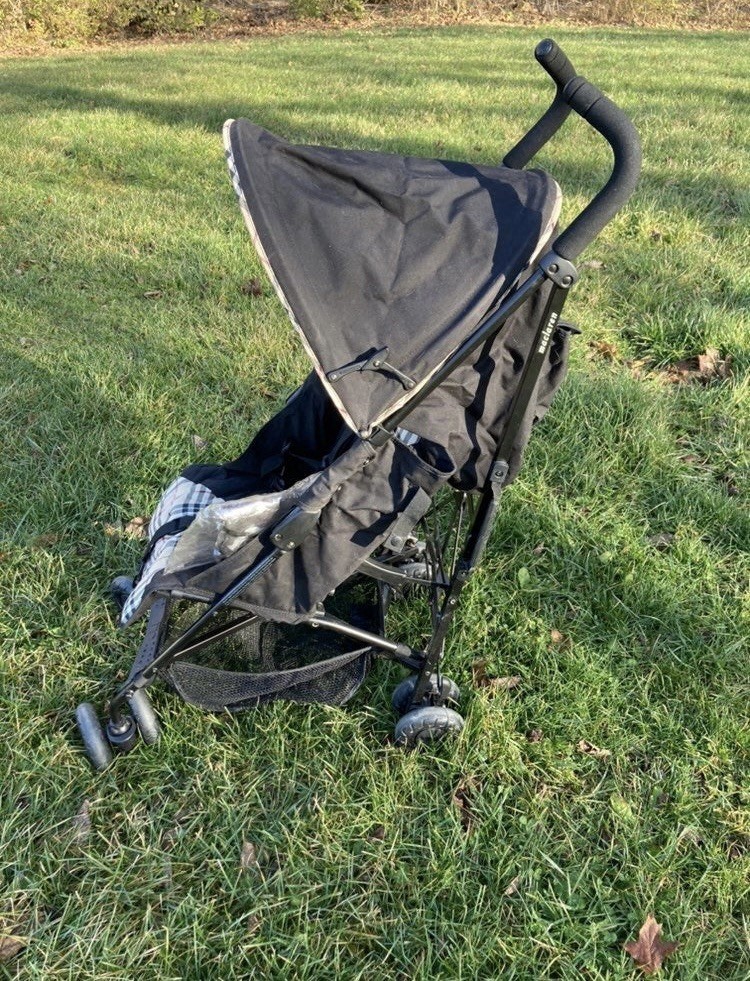 McLaren Burberry Stroller Umbrella RARE nova Check