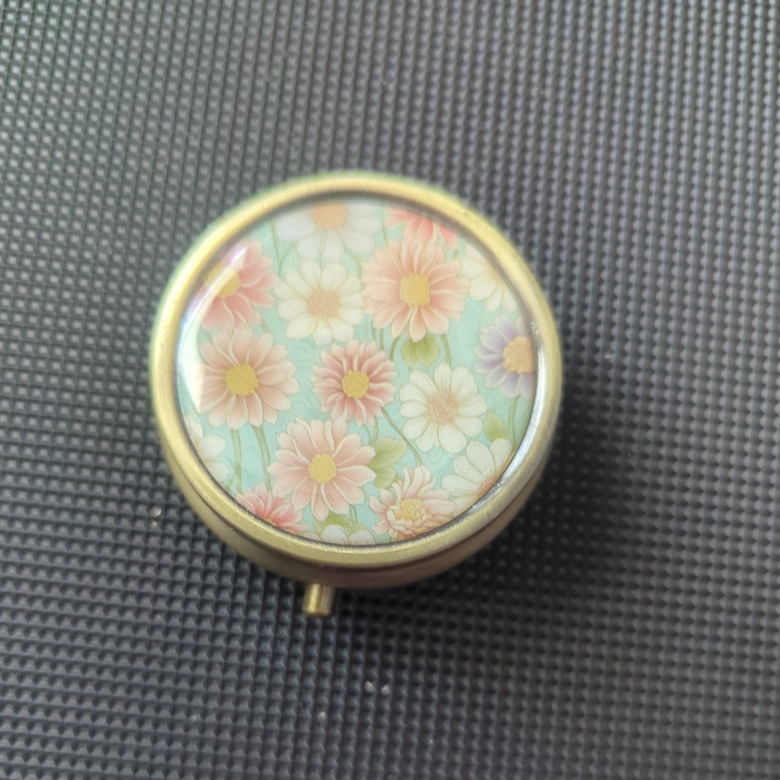 Small Trinket Box, brass, flowers, used, old