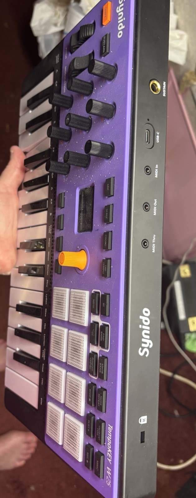 Synido TempoKEY W25 25-Key Synth MIDI Keyboard Controller USB-C Pads Wheels