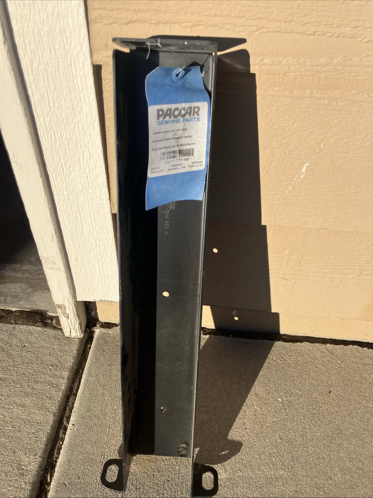 KENWORTH KENWORTH BRACKET-FRAME MARKER LAMP A11-2207-200