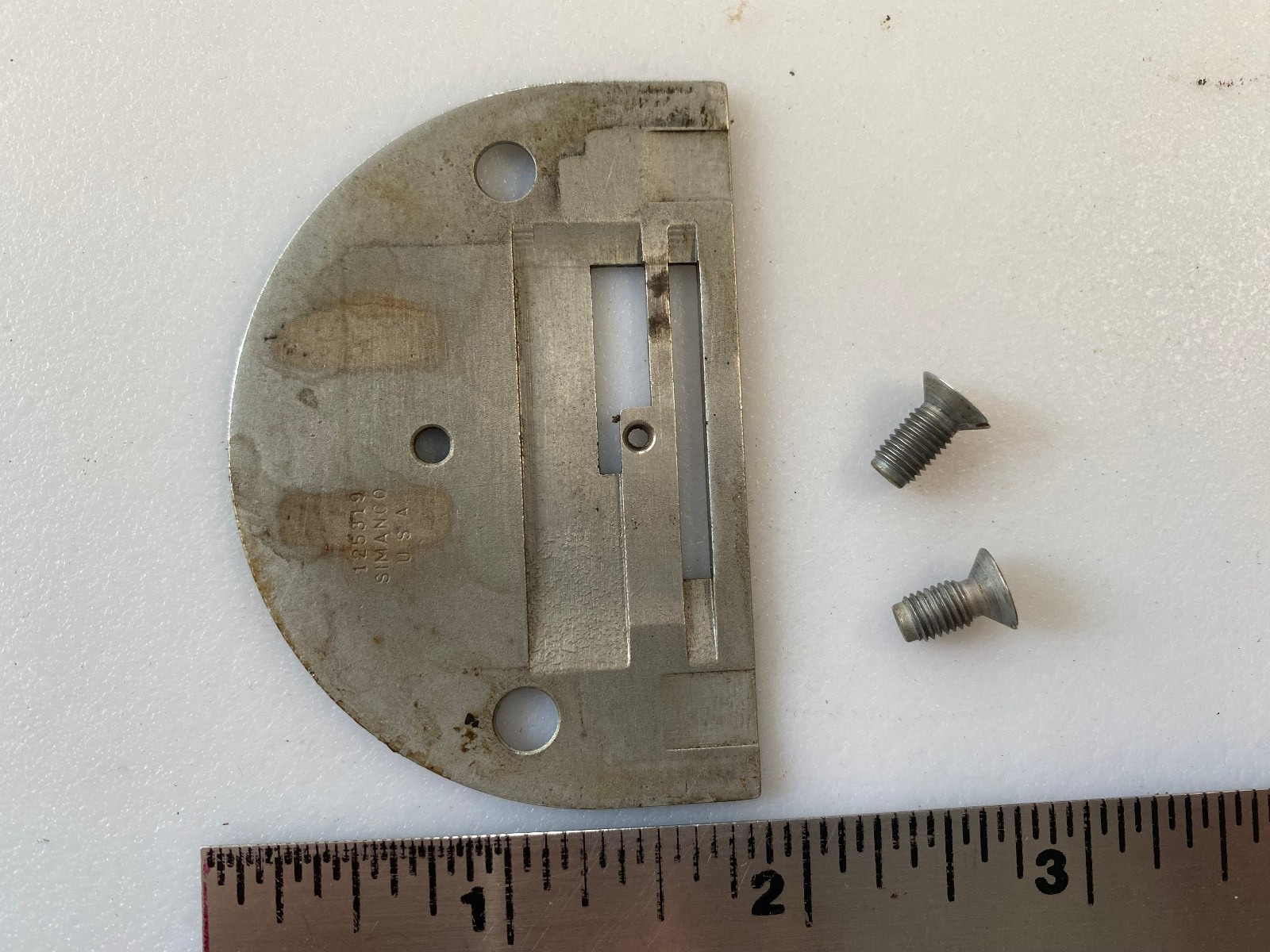 Singer 15 Sewing Machine Part (1954) – Throat Plate