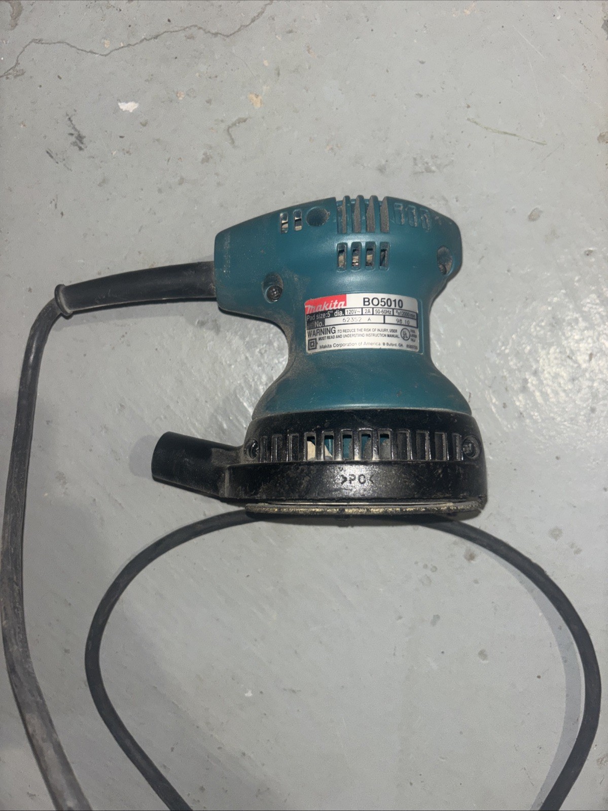 Makita BO5010 corded orbital sander