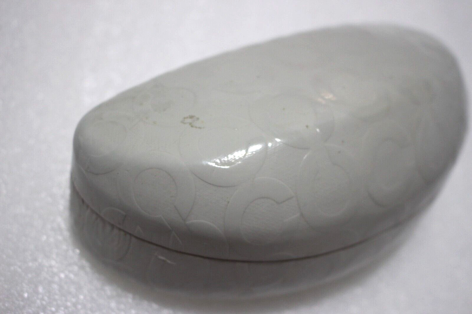 COACH CLAMSHELL LARGE CASE CREAM