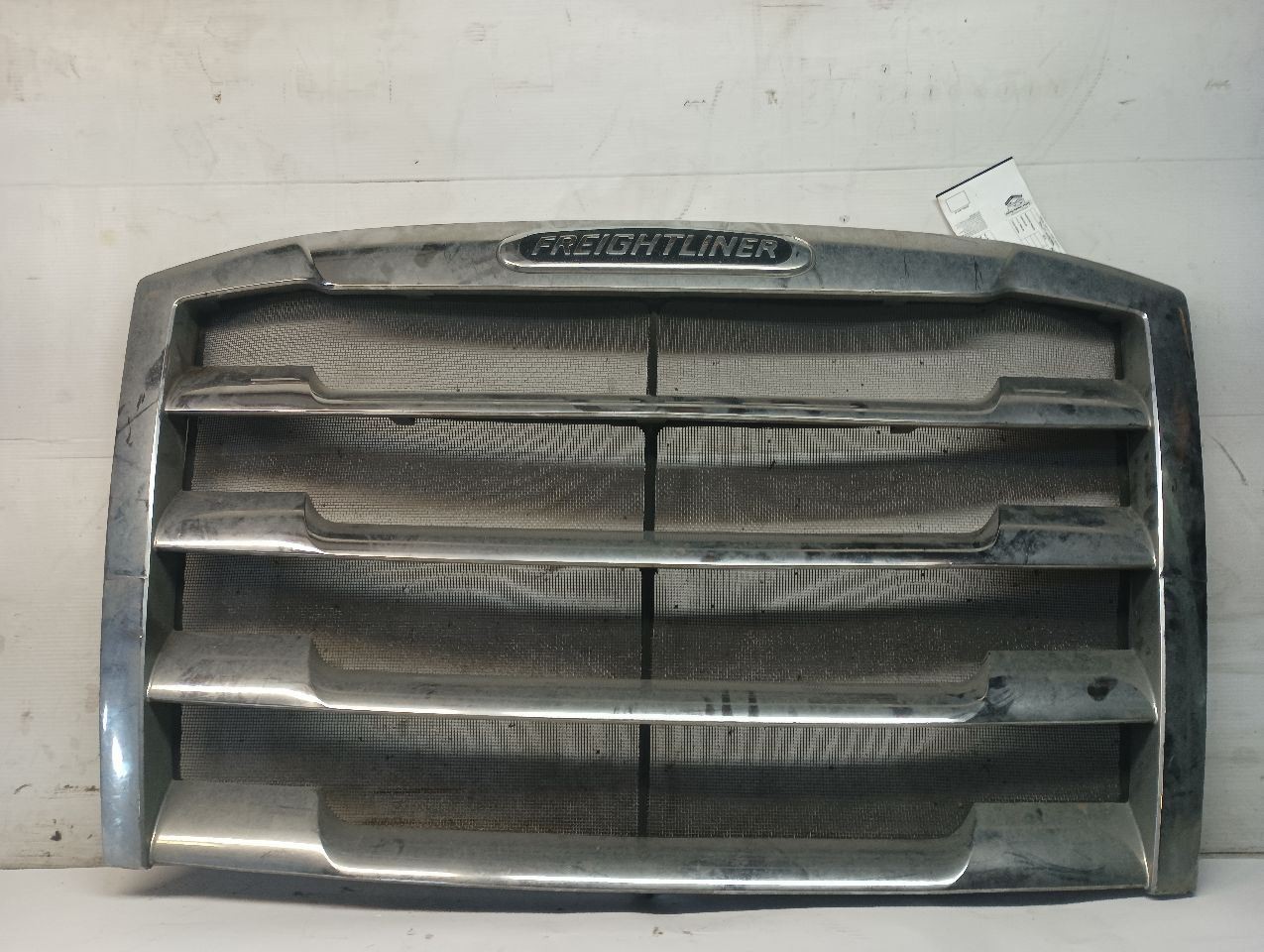 17-20801-006 Cascadia 2019 Grille Assembly  (12786536
