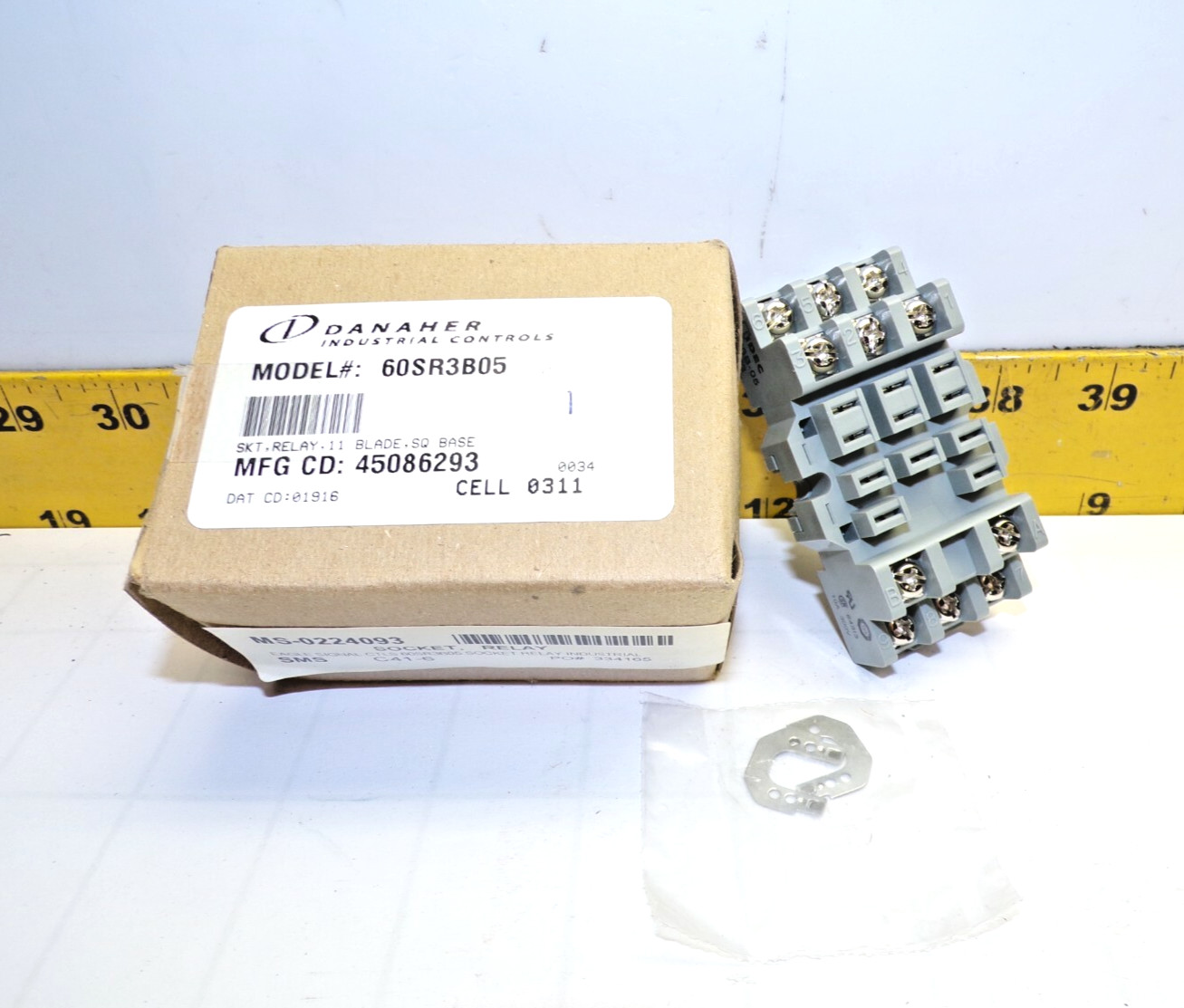 New Danaher / Idec / Eagle Signal 11 Blade Square Relay Socket  60SR3B05