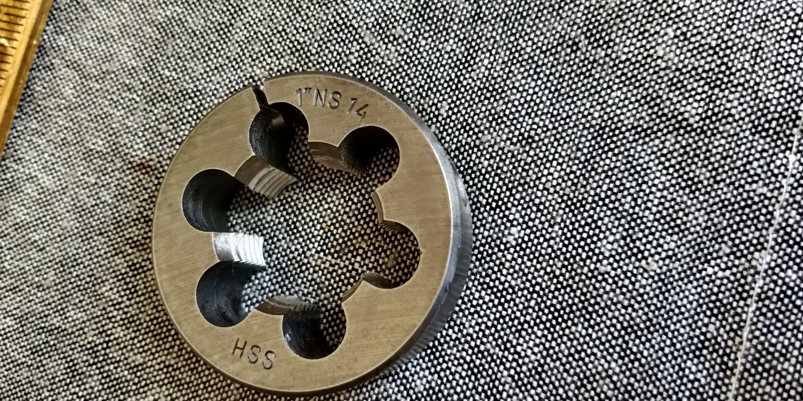1"-14 NS Thread Die split adjustable HSS 2" diameter JAPAN