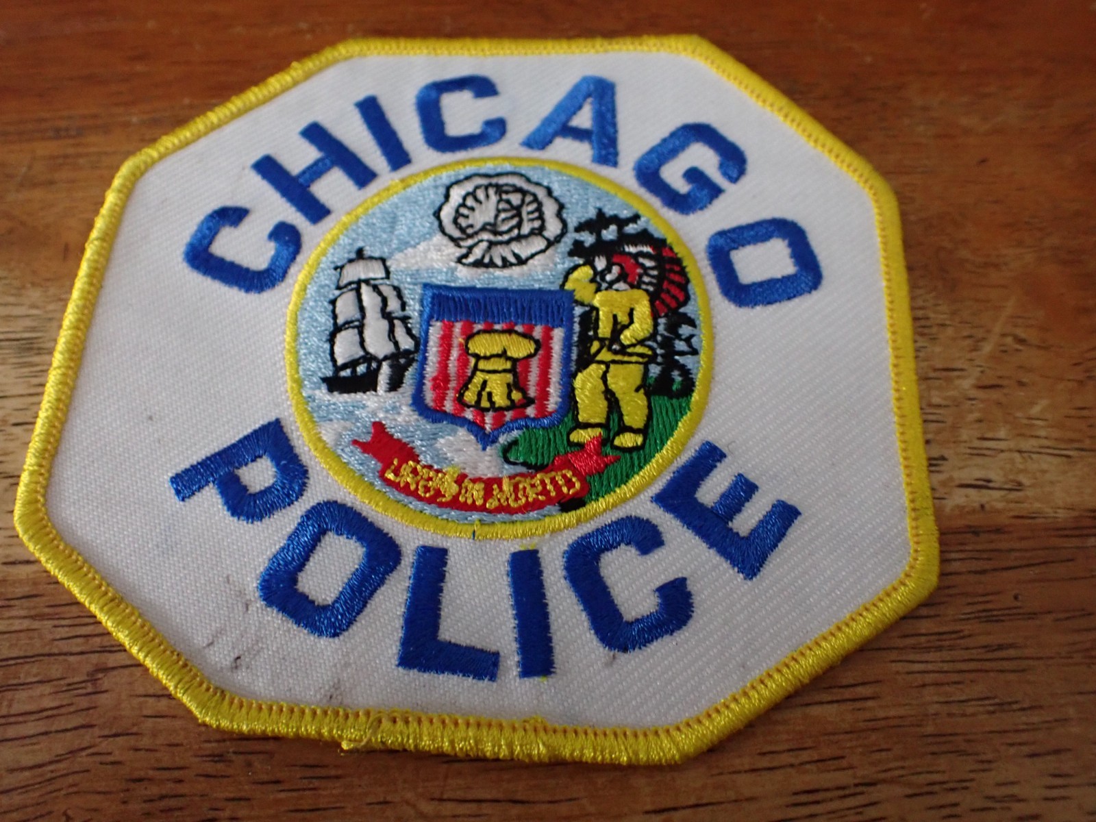 CHICAGO ILLINOIS POLICE COLLECTIBLE OBSOLETE SHOULDER  PATCH BX Y#4