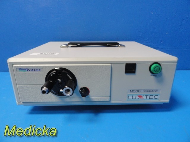 Integra Luxtec 9300XSP Surgical Light Source w/ Headlight & Fier Cable ~ 39207