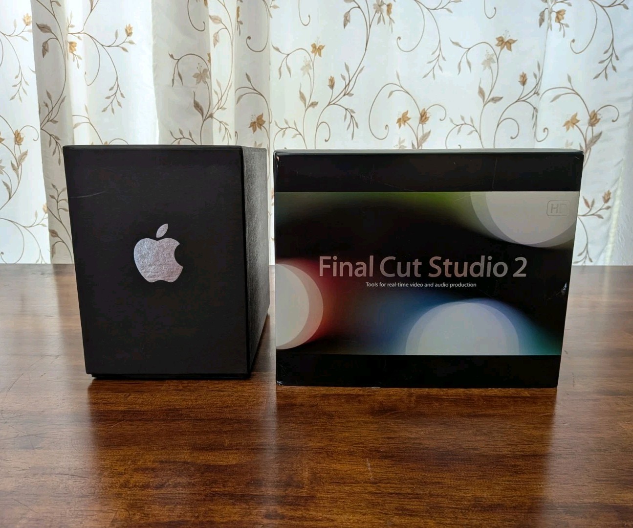 Apple FINAL CUT STUDIO 2 Complete! Video Audio Production Software Manuals EUC