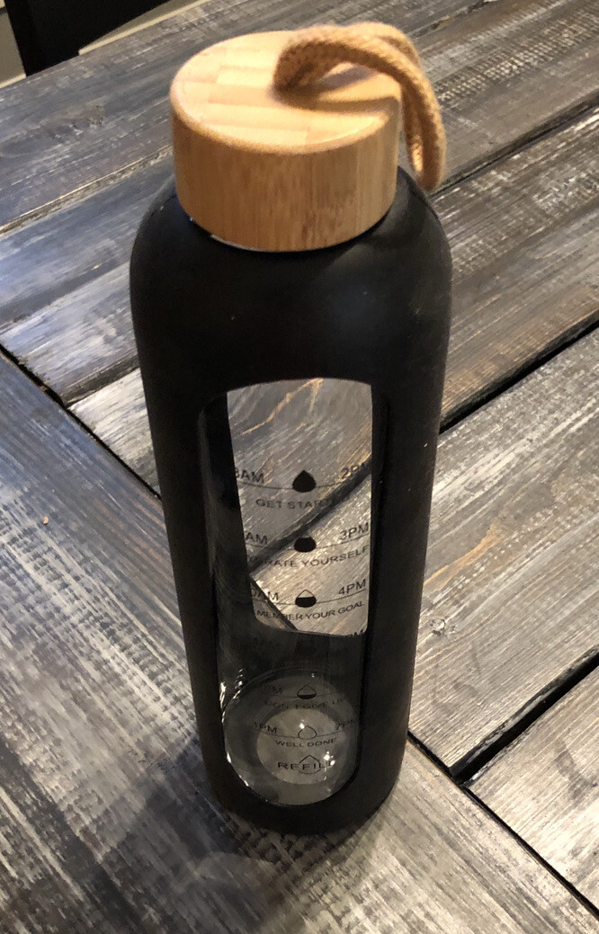 32 oz glass water bottles with silicone sleeve and bamboo cap