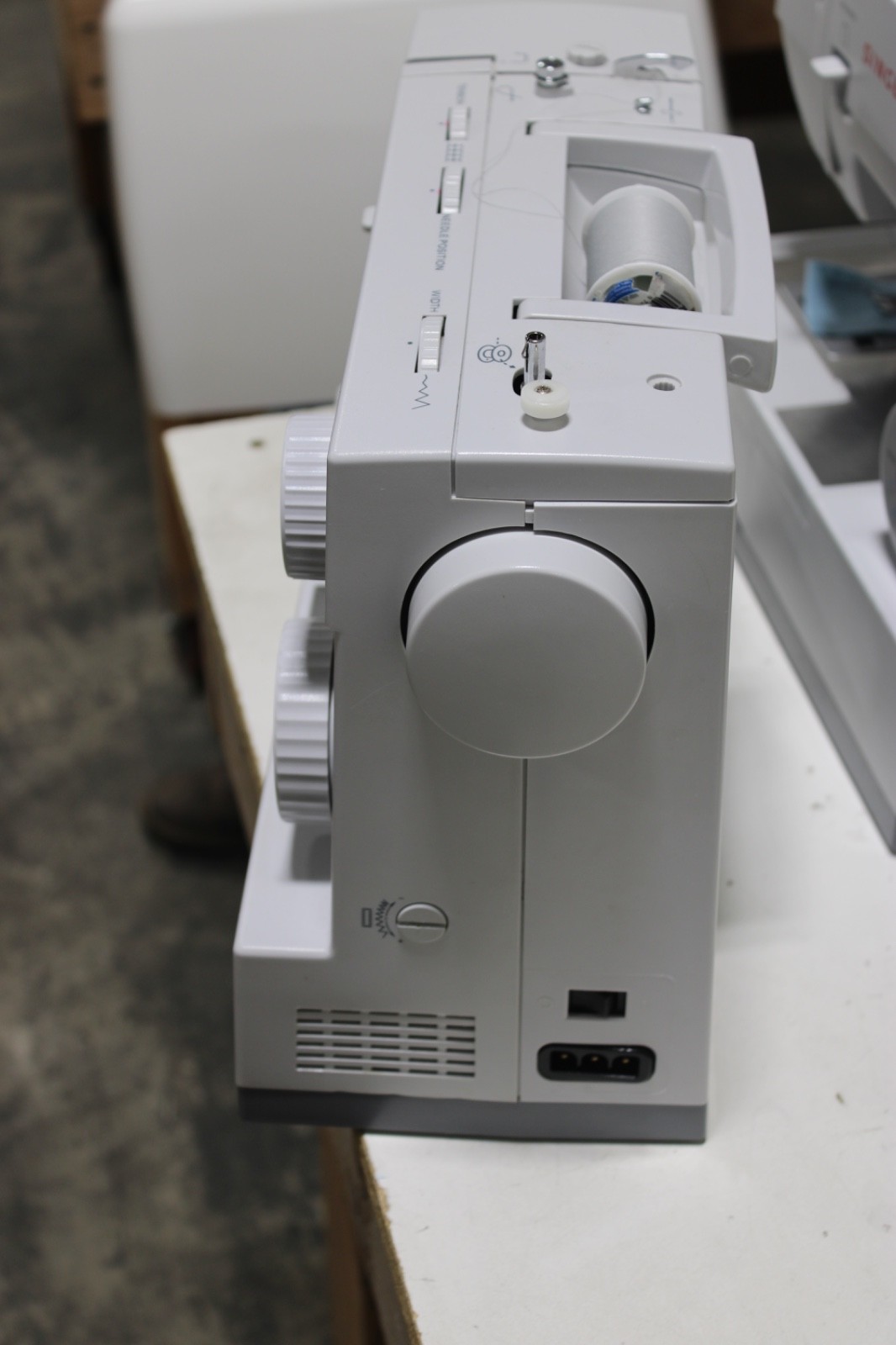 SINGER Heavy Duty 44S Mechanical Household Sewing Machine