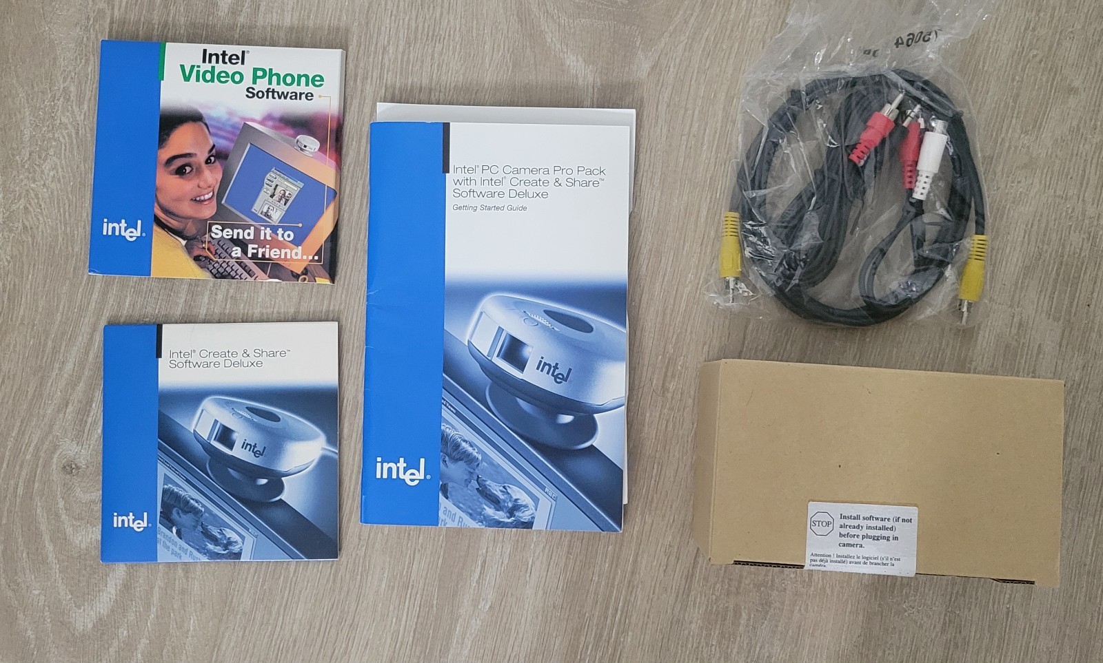 Vintage Intel PC Camera Pro Pack USB Webcam w/ Box Software