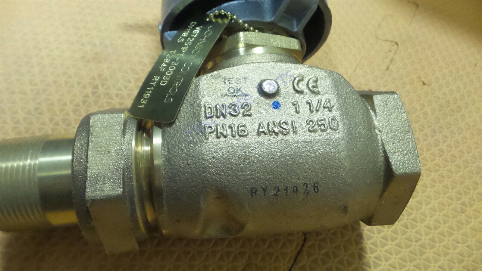 Johnson Controls VG7251PT+3003D Globe Valve Actuator VG7251PT3003D 1-1/4" Spring