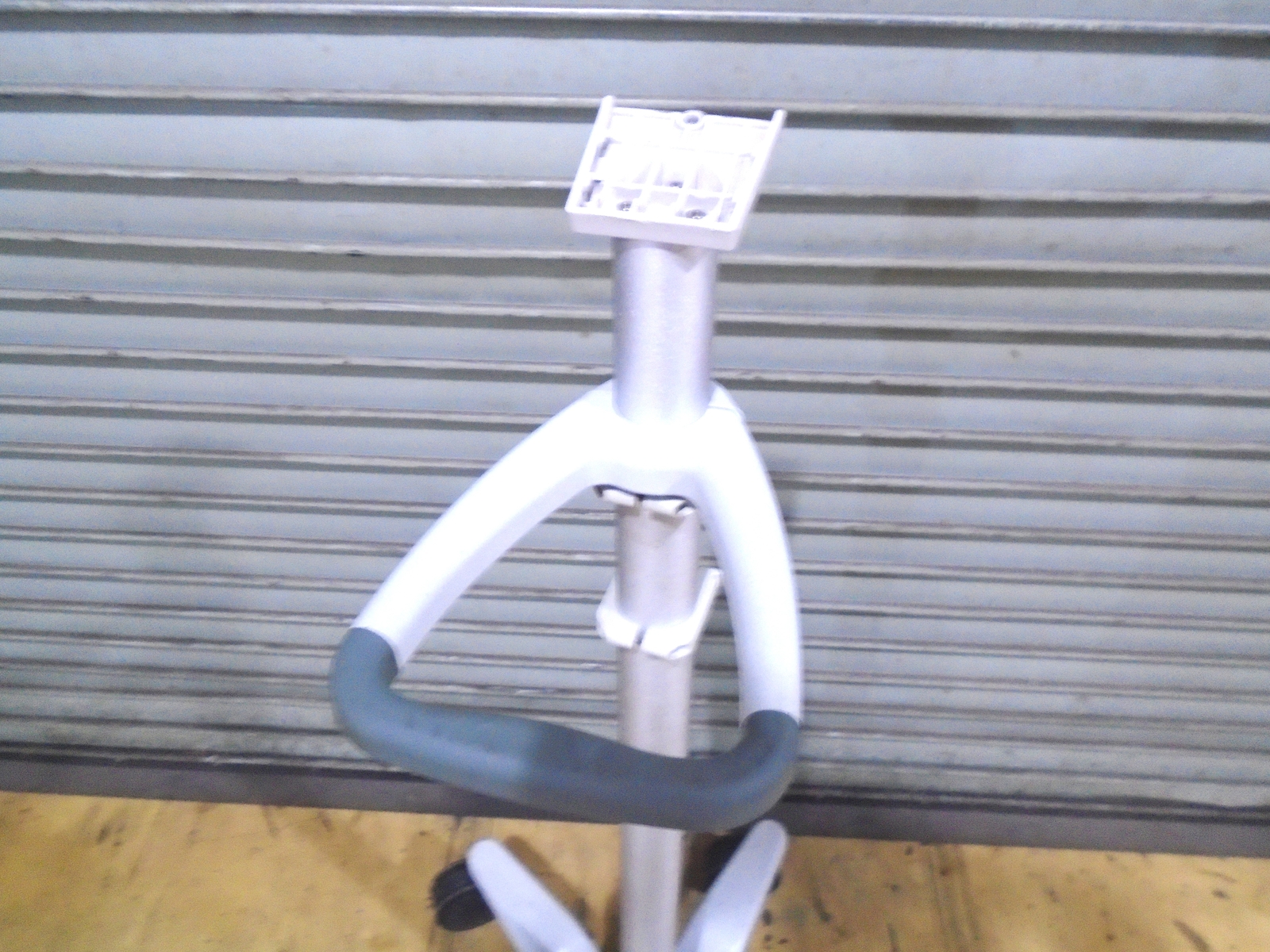 GCX CORPORATION RS-0006 POLYMOUNT PATIENT MONITOR MOBILE CART