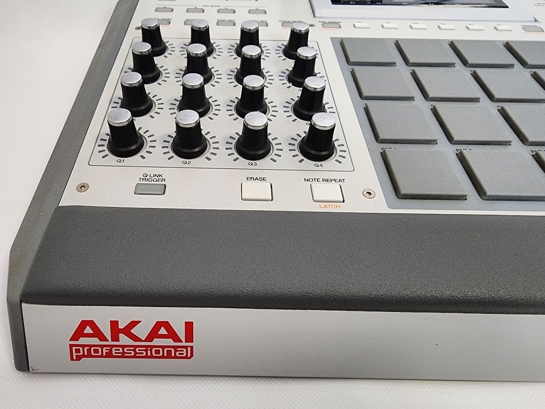 AKAI professional MPC RENAISSANCE Sequencer Sampler MIDI