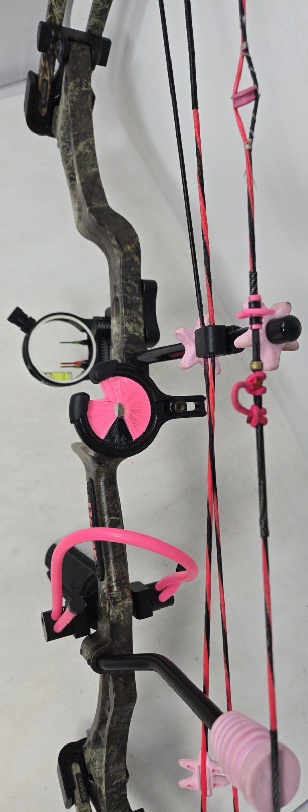 Bear Archery Compound Bow Package - Hard Case Arrows Accessories EUC Bundle
