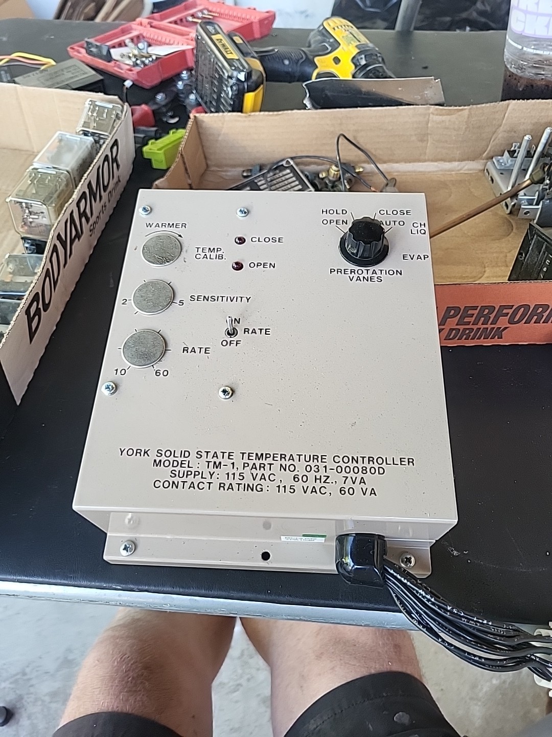YORK Solid State Temperature Controller TM-1 031-00080D 115V 60Hz 7Va
