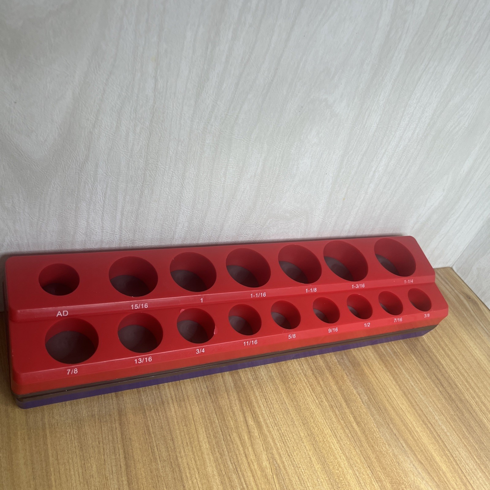 Mechanics Magnetic Socket Holder, Various Sizes Red & Blue. Metric And SAE